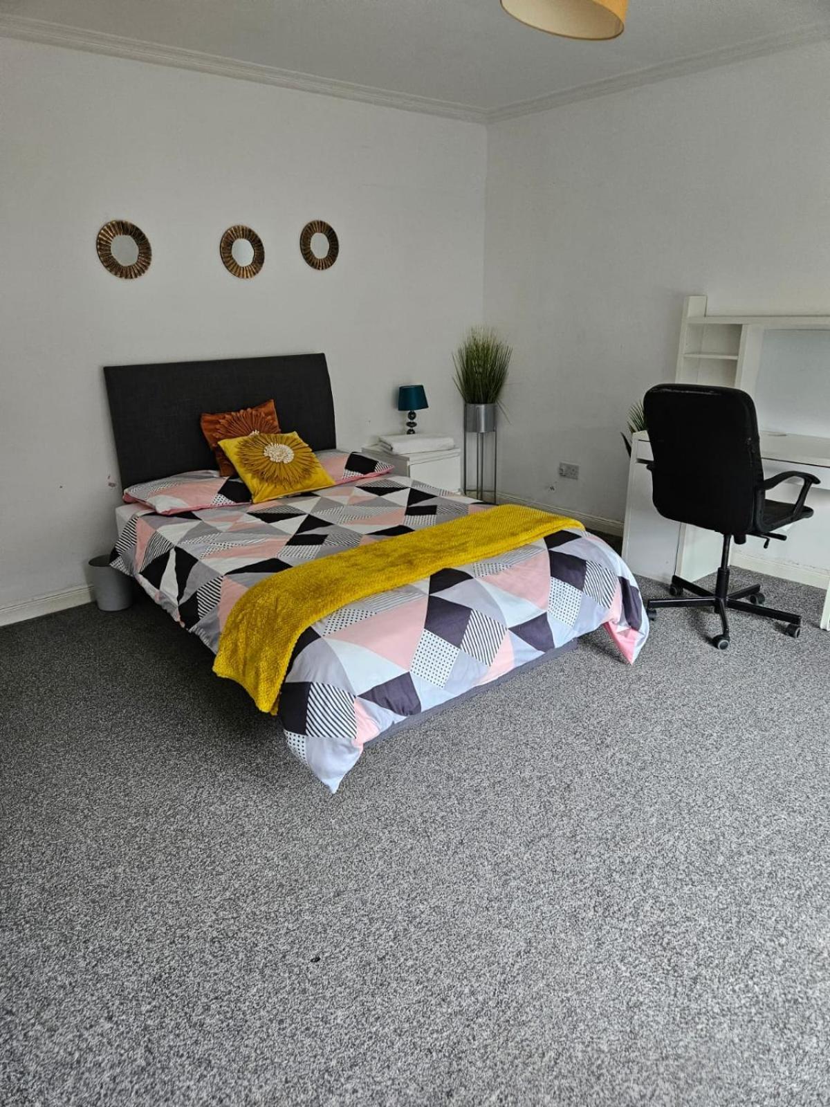 Double Room Close To Headingley Stadium Leeds  Buitenkant foto